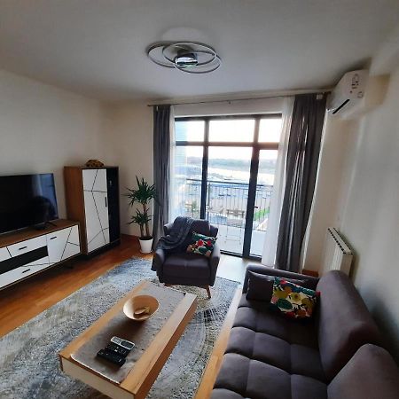 B-G Waterfront Apartment Белград Екстер'єр фото