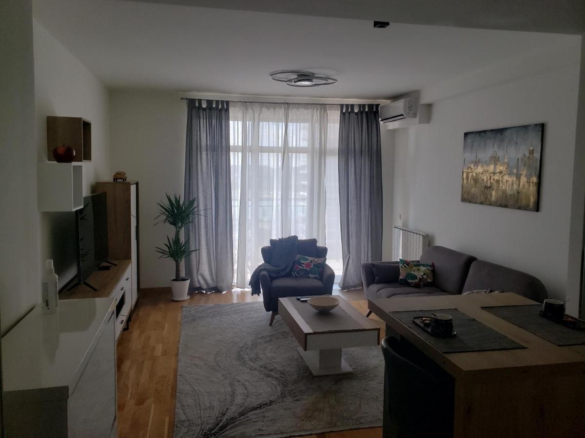 B-G Waterfront Apartment Белград Екстер'єр фото